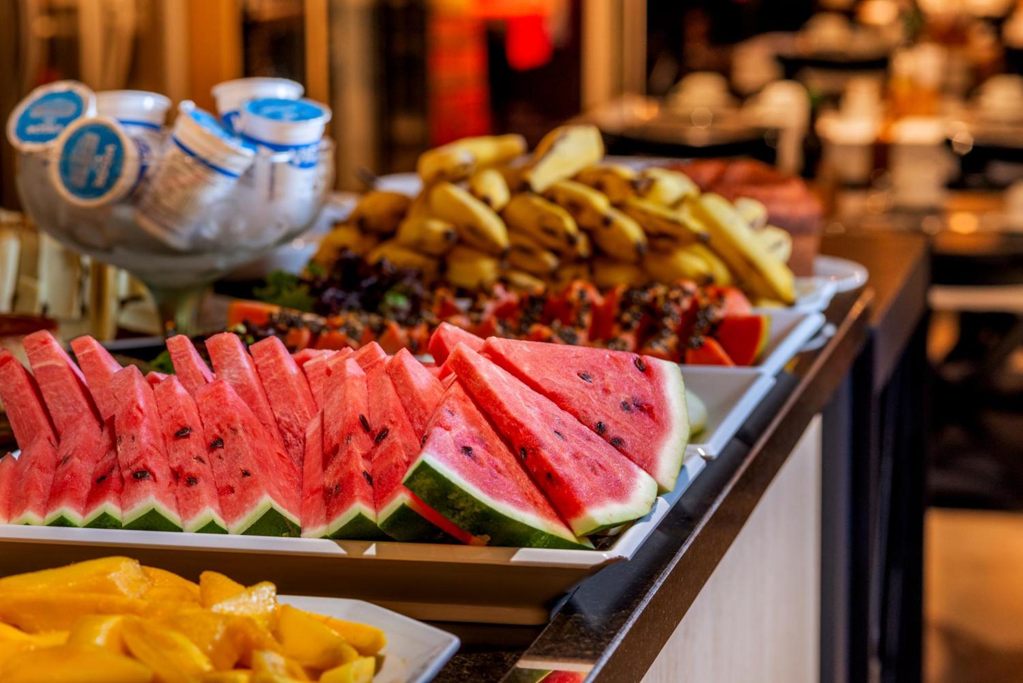 Hotel Laghetto Stilo Centro Gramado Kültér fotó Fruit salad